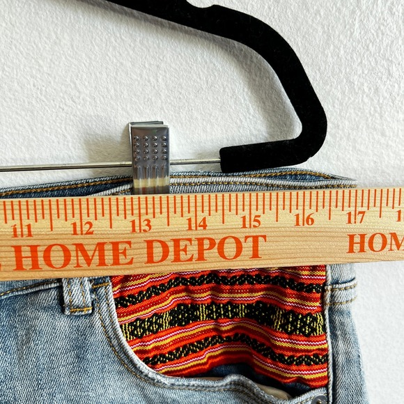 Anthropologie Pilcro Denim Shorts Womens Size 30 Embroidered Festival Boho - Picture 7 of 8